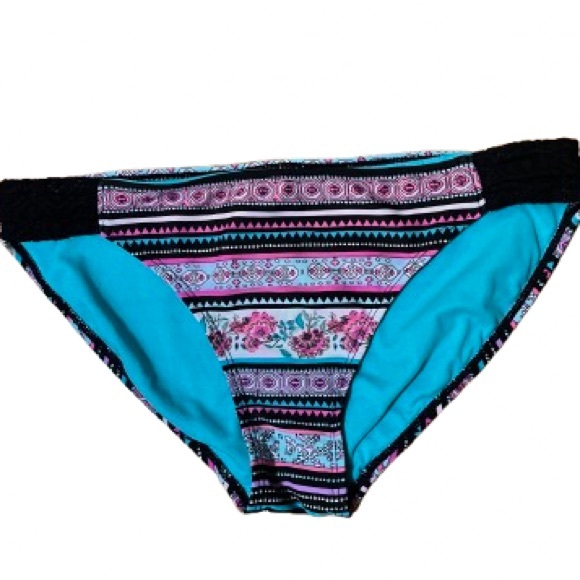 OP Vibrant Pattern Crochet Bikini Bottoms Size Medium - Picture 1 of 8